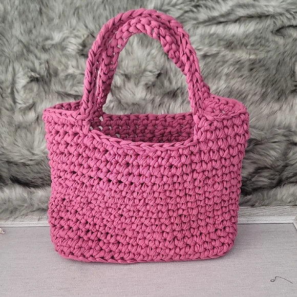 Handcrafted Pink Woven Tote Bag - Picture 2 of 14